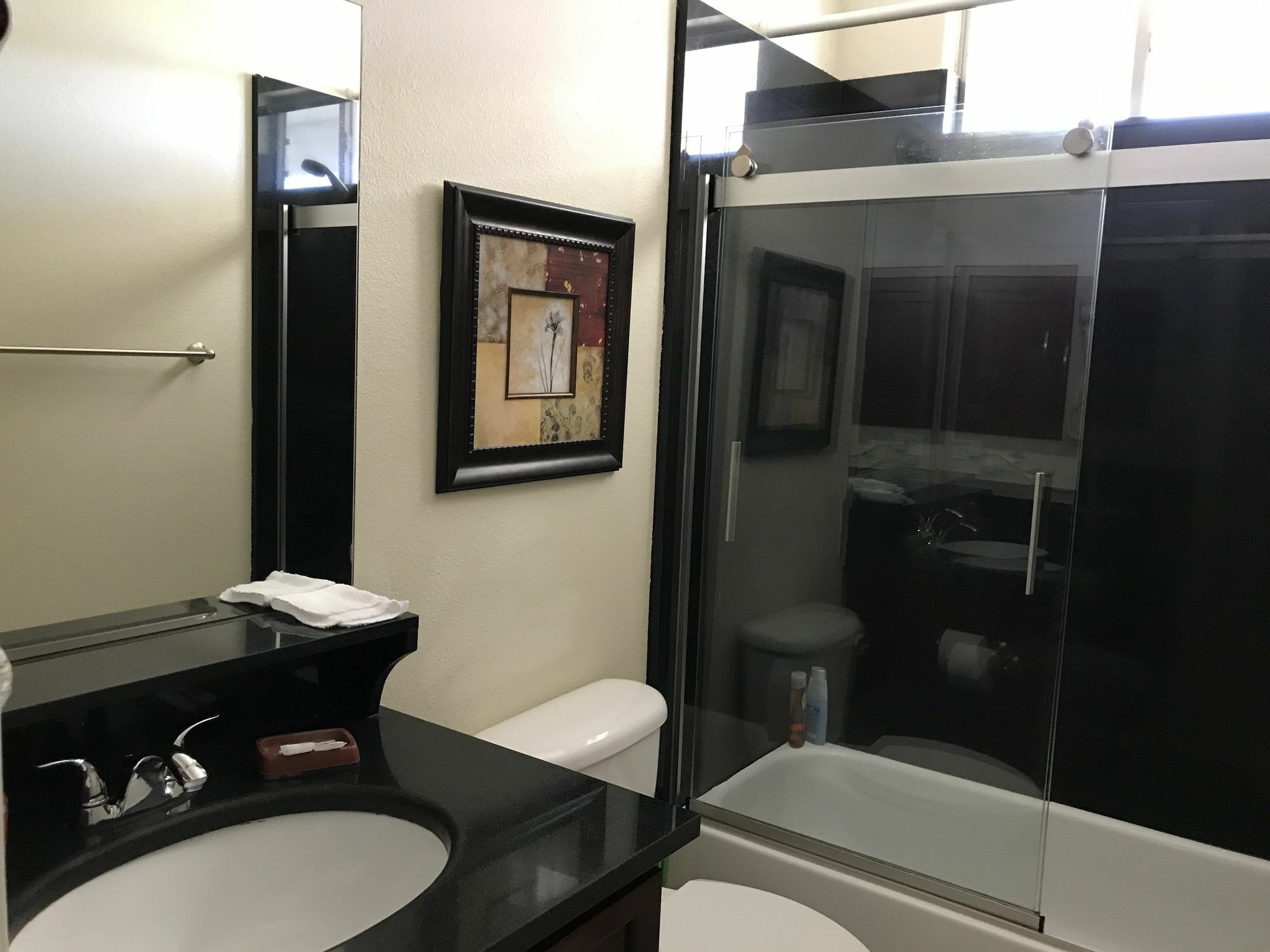 Villa Corporate 2 Bedroom Suite Furnished Condo ヒューストン エクステリア 写真